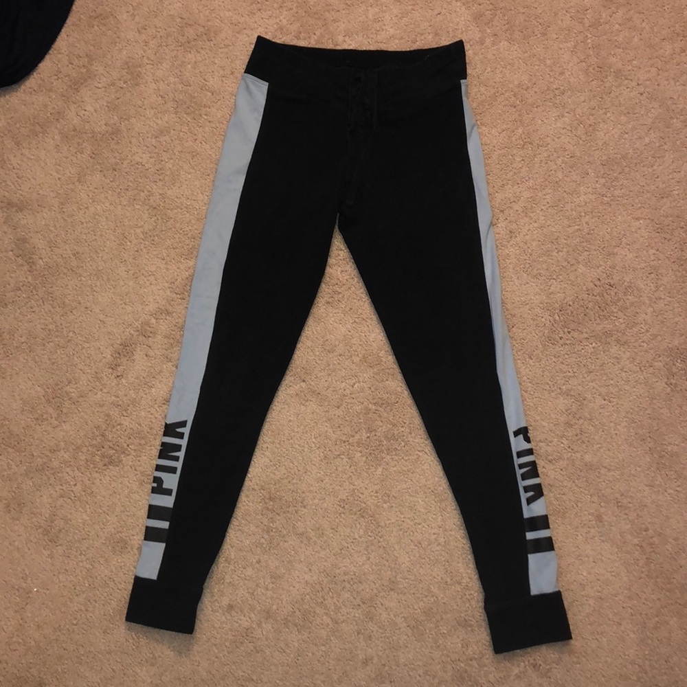 Vs pink yoga pants